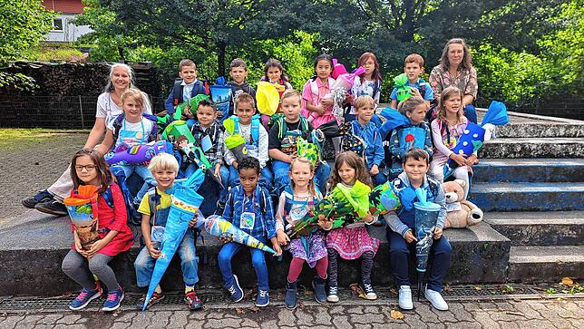 21 Kinder sind in die Klasse 1c der Weihermattenschule eingschult worden. Klassenlehrerin ist Anne Schweissguth (links).