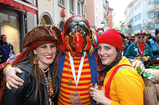 Bild 12: Ho Narro! Die Straßenfasnacht in der Konstanzer Altstadt ist in vollem Gang