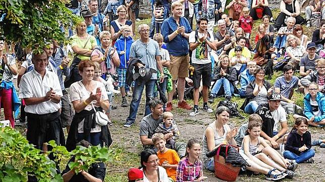 Endlich wieder Burgfest auf dem Hohentwiel: Allerdings wird die Besucherzahl auf 3.500 Menschen, die sich zeitgleich auf dem Singener ...
