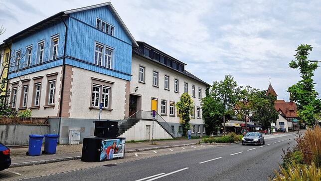 Zum Schulstart steht vor der Grundschule Allmannsdorf Blitzer „Toni“. Er kann dazu beitragen, dass Autofahrer sich an das Tempolimit ...