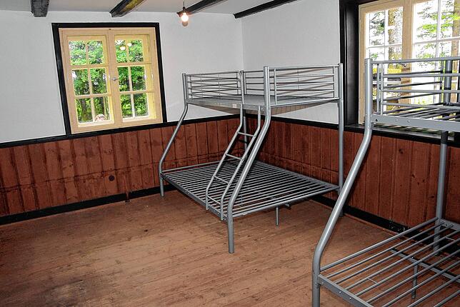 Zukünftig soll das Schneiderhaus an Familien oder Kleingruppen vermietet werden. Hier ist einer der beiden Schlafräume zu sehen.