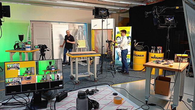 Virtuelle Welten: In einem firmeneigenen Studio produziert die Marketing-Abteilung von Wagner Video-Streamings, in denen die Handhabung ...