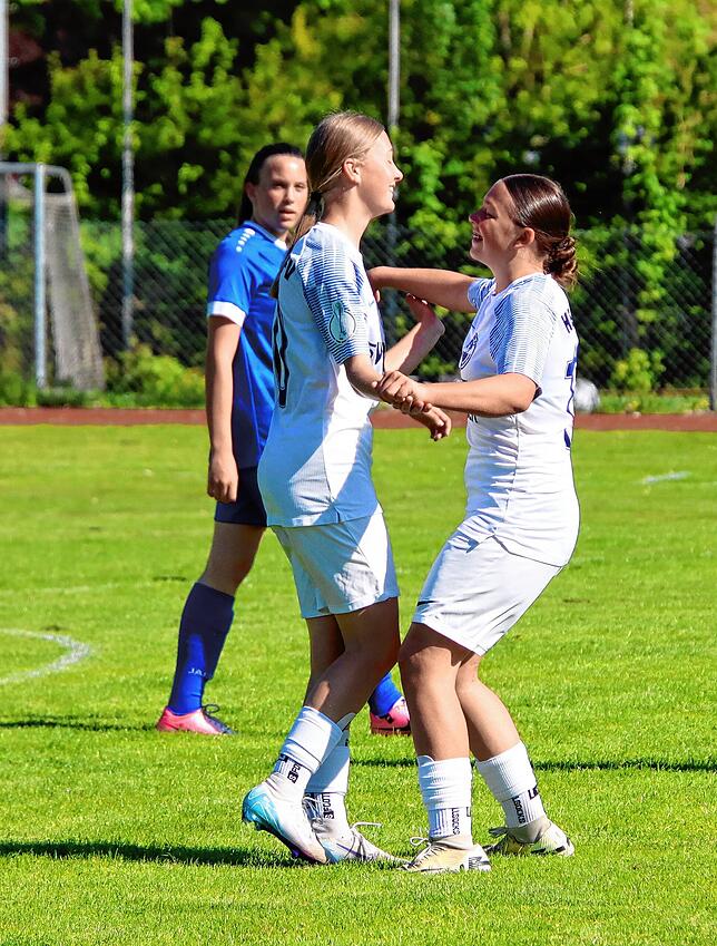 Bild 21: Jubel bei den C-Juniorinnen des Hegauer FV! Unsere Bilder vom Verbandspokal-Finale