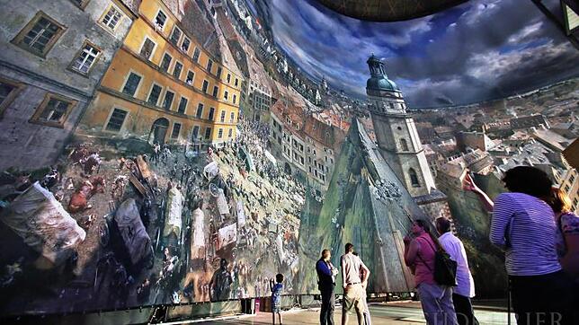 Riesengroß und kreisrund: Die Panoramen von Yadegar Asisi sind mindestens beeindruckend. Wo immer sie zu sehen sind wie hier in Leipzig, ...