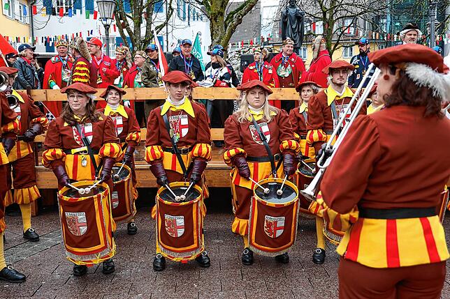 Bild 10: Fasnacht 2025 in Radolfzell: Diese Narren-Bilder zeigen die unvergessliche Machtübernahme