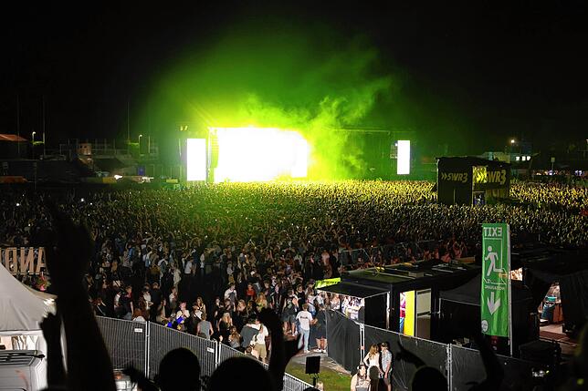 Bild 20: Erst Blümchen, dann K.I.Z.: Das feiern die Fans beim Campus-Festival