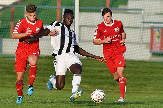 Bild 7: SV 08 Laufenburg kassiert mit 1:3 die erste Saisonniederlage beim SV Au-Wittnau &ndash; und wir haben die Bilder!