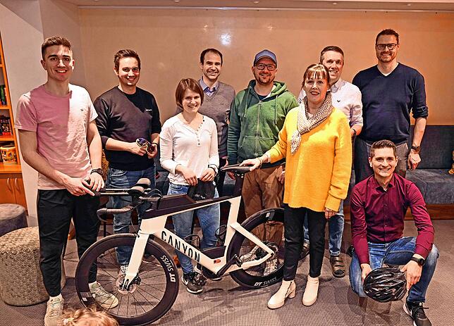 Das Vorstandsteam des neu gegründeten Vereins Triathlon-Team-Lauchringen (von links): Oliver Pfau, Claudio Spitznagel, Daniela Gerlach ...