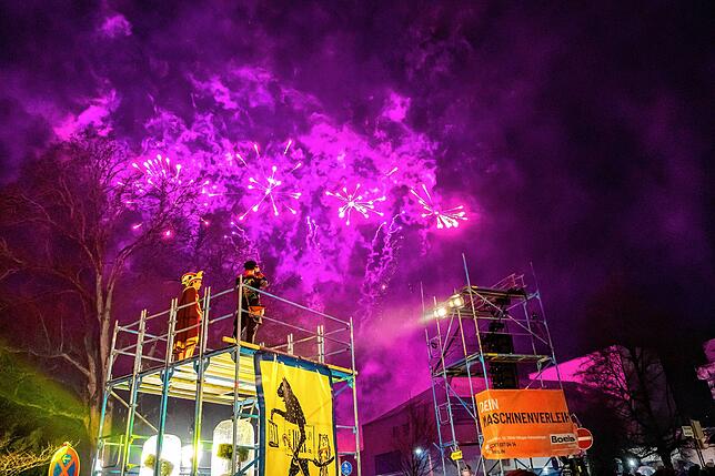 Traumhaft schön war das große Feuerwerk zum Abschluss des Abends vor dem Riettor.