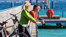 Bei dieser Tour geht es nicht nur am Bodensee entlang, sondern auch mit der Fähre darüber.