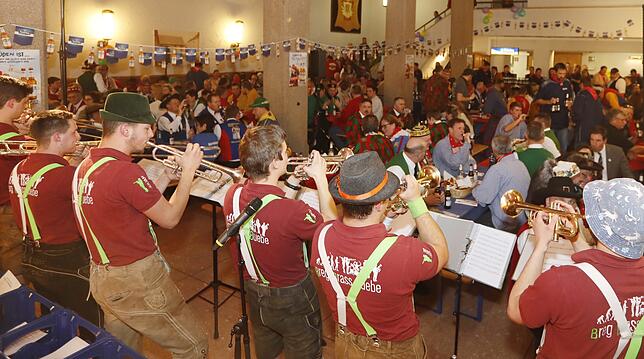 Bild 38: Bilder der Fastnachtsbier-Verkostung der Fürstenberg-Brauerei 2020