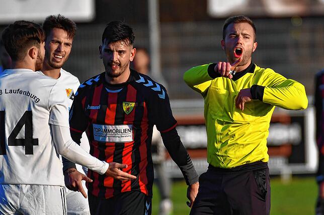 Bild 23: Spitzenreiter FSV Rheinfelden gelingt nur ein 1:1 gegen den SV 08 Laufenburg &ndash; und wir haben die Bilder!