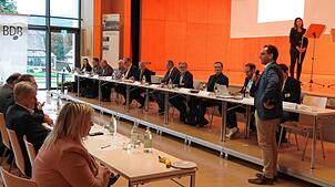 Der Bund Deutscher Blasmusikverbände tagt an zwei Tagen in Geisingen, sowohl die Gesamtorganisation am Sonntag mit dem kompletten ...