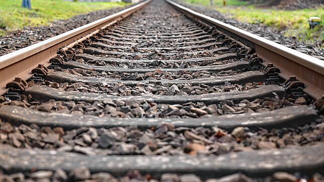 Die Strecke der Dreiseenbahn im Schwarzwald bleibt länger gesperrt.