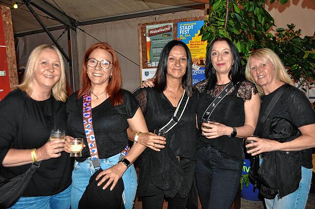 Bild 32: Vollgasstimmung war bei der Dirndl- und Lederhosenparty in Leimbach