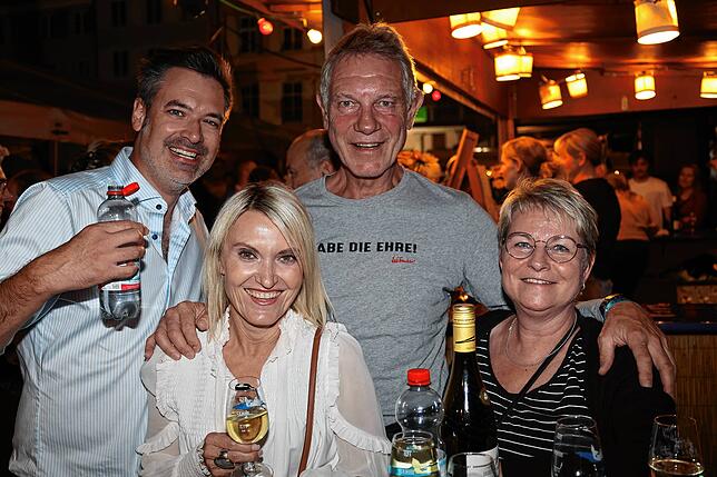 Bild 20: Sonne, Wein und gute Laune - hier gibt es die schönsten Fotos vom Weinfest 2025