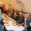 Montag 16. Dezember, 20.25 Uhr im Gasthof Krone: Die Gründungsversammlung wählt Rainer Zanker (Zweiter von rechts) zum Vorsitzenden des ...