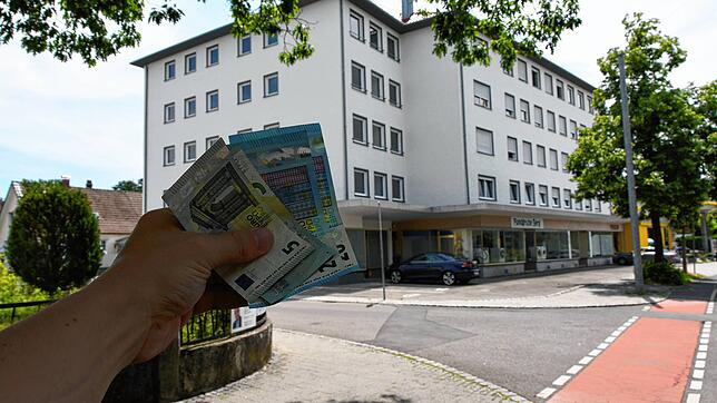 Bietet die Stadt Singen genügend bezahlbaren Wohnraum? Die Meinungen gehen auseinander. Im Hintergrund das städtische Gebäude in der ...