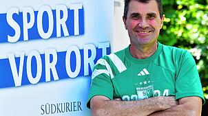 Neuling: Nach 33 Jahren ist der SV Waldhaus wieder in der Bezirksliga und Trainer Oliver Baumgartner würde sich freuen, wenn es dieses ...