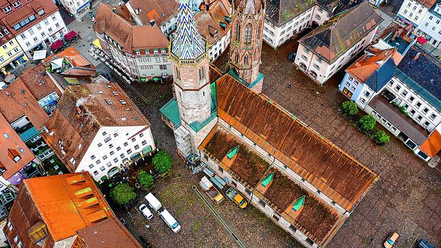 Viel Dachfläche für Fotovoltaik, aber auch viel Historie &ndash; in der Villinger Innenstadt stoßen die Interessen von Klima- und ...
