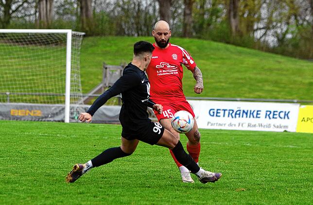 Bild 5: Die besten Bilder vom Spitzenspiel zwischen FC RW Salem und BC Konstanz-Egg