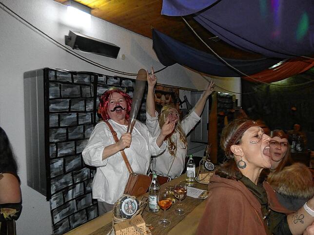 Bild 17: Wiiberfasnacht in Altenburg: So feiert die Stadt ausgelassen und bunt!