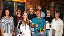 Eine große Zahl von Ehrungen steht im Mittelpunkt der TuS-Hauptversammlung (von links): Anita Gantert, Christine Beck, Selina Fleig, ...
