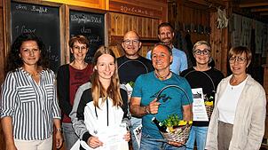 Eine große Zahl von Ehrungen steht im Mittelpunkt der TuS-Hauptversammlung (von links): Anita Gantert, Christine Beck, Selina Fleig, ...