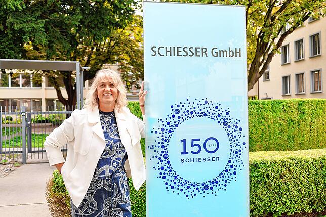 Schiesser-Chefin Balodisin Radolfzell vor dem Firmensitz. Seit 150 Jahren stellt Schiesser Unterwäsche her. 60 Prozent verkauften ...