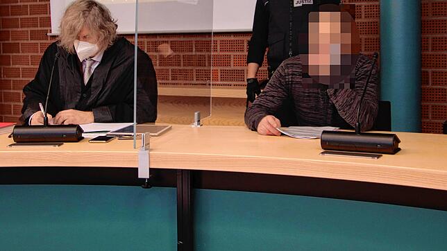 Bild : Sechs Raubüberfälle in zwei Monaten: Landgericht verurteilt Konstanzer Feierabend-Räuber zu langjähriger Haftstrafe