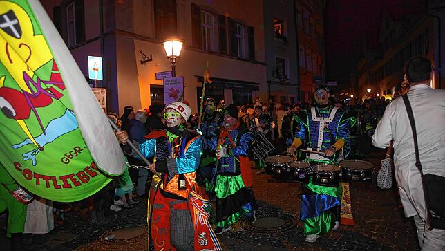 Bild 9: Schmotziger Dunschtig: Hier spielt die (Guggen-)Musik in Konstanz