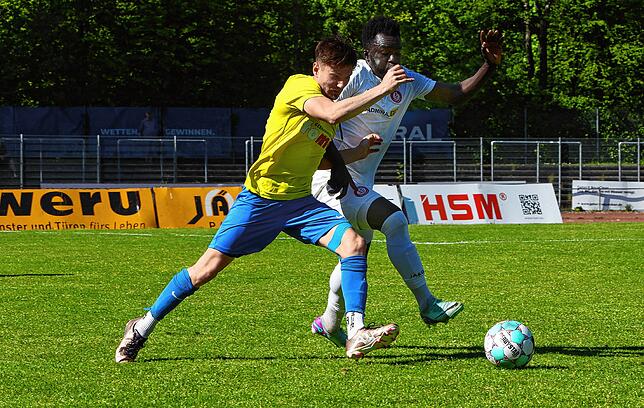 Bild 32: Verbandsligaderby zwischen SC Pfullendorf und FC Singen gewinnt der SCP mit 3:1