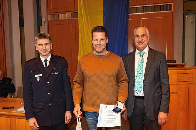 Am Nachmittag des 20. Dezember 2023 bemerkte Florian Lunau in Radolfzell eine 89-jährige Autofahrerin, die offenbar fahruntüchtig war. ...