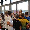 Dario Knörzer im Kreise seiner U14. Für den Trainer des TV Konstanz sind Zusammenhalt und Gemeinschaft sehr wichtig.