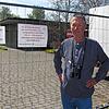 Winfried Schaden ärgert sich, dass wegen der Sperrung des Campingplatzes Hegne die Einwohner des Orts keinen Seezugang haben.