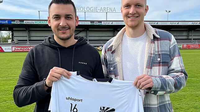 Mit Matthias Stüber (rechts) hat der FC 08 Villingen einen Linksfuß verpflichtet. 08-Trainer Marcel Yahyaijan hatte Stüber schon länger ...