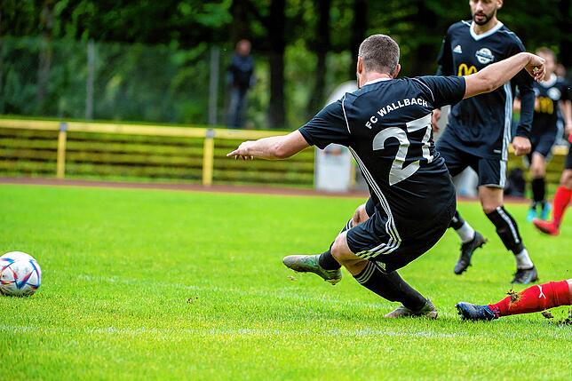 Bild 40: FC 08 Bad Säckingen rettet ein 1:1 im Derby gegen den FC Wallbach &ndash; und wir haben Bilder!