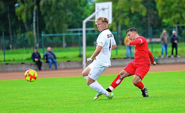 Bild 4: Unsere Bildergalerie vom Spitzenspiel der Bezirksliga Schwarzwald zwischen Löffingen und Aasen