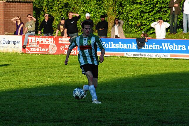Bild 2: Erinnerungen ans letzte Rheinfelder Derby auf der Richterwiese am 6. Mai 2009