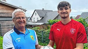 Ingo Kastler (links) mit seinem Sohn Anton. Am Freitag weicht die Familienidylle kurzzeitig der sportlichen Rivalität, wenn der Vater ...