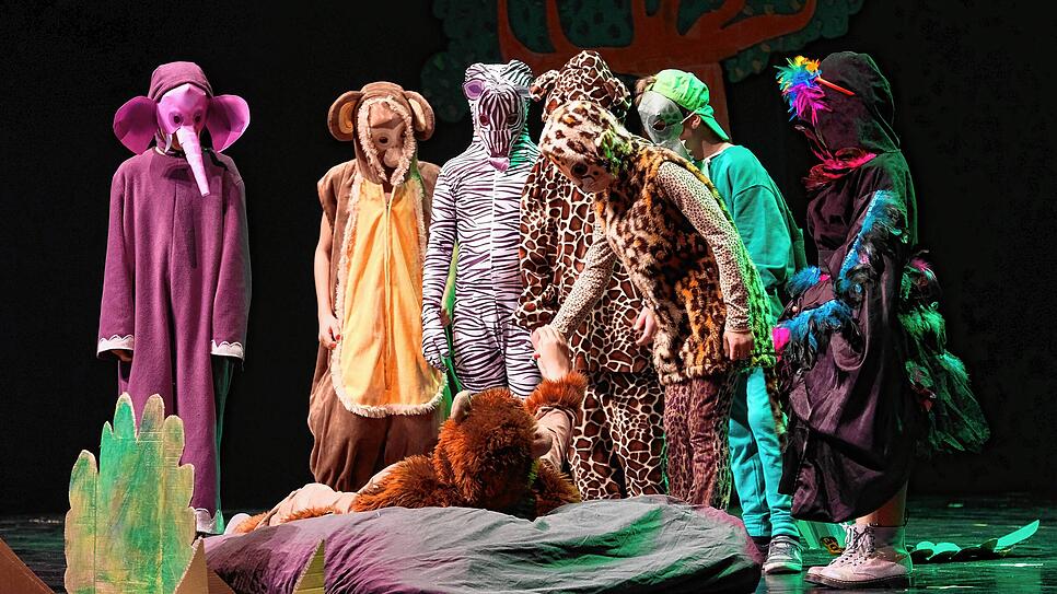 Fantansievoll, bunt und abwechslungsreich war die Festaufführung zum Seehasenfests im Vorjahr, hier das Theater der Grundschule ...