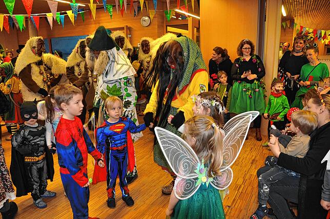 Bild 20: Narren befreien Kindergartenkinder in Hepbach und Leimbach – Die schönsten Bilder!