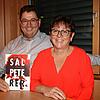 Norbert und Annette Lüttin mit dem Hotzenwaldroman &bdquo;Salpeterer&ldquo; nach einer Volksgeschichte von Alexander Würtenberger. Bild: ...