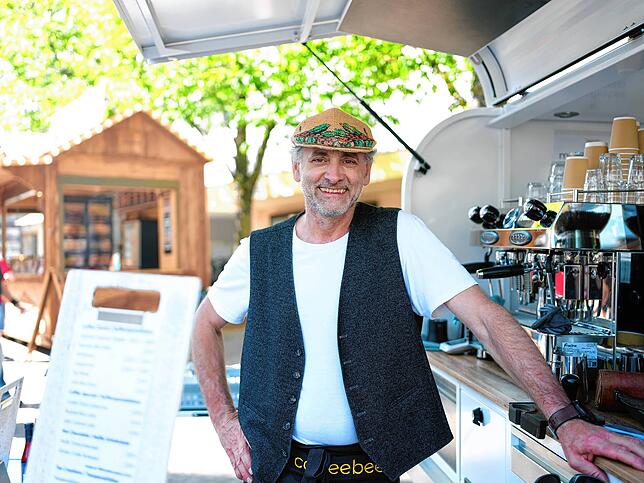 Markus Rauhut verwöhnt normalerweise auf dem Schlemmermarkt die Besucher mit frisch gebrühten Kaffeespezialitäten. Heute freut er sich ...