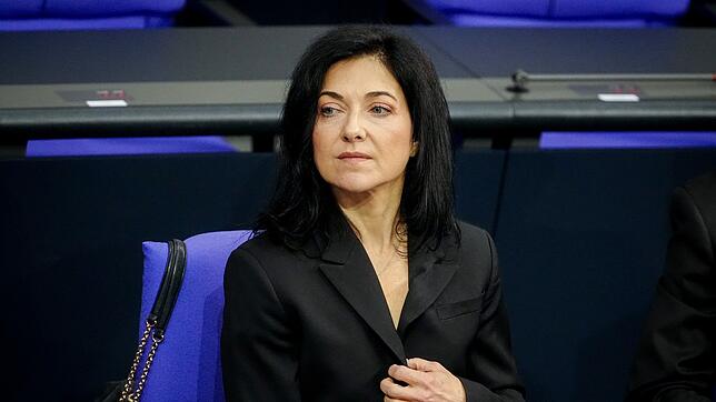 Bundeswirtschatftsministerin Katherina Reiche fiel zuletzt mit Aussagen über die Rente auf, die Stimmen aus der SPD und CDU scharf ...