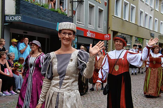 Bild 3: So schön ist unsere Heimat: Bilder vom Festumzug des 610. Schwyzertags in Tiengen