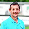 Gut gelaunt: Holger Kostenbader (50) trainiert in seiner zweiten Saison den SV Eggingen, der souveräner Spitzenreiter der Kreisliga B-4 ist.