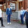 Vor dem Hotel &bdquo;Schlüchtmühle&ldquo; (von links): Guido Baschnagel, Felix Schreiner, Christian Behringer und Lorenz Baschnagel.
