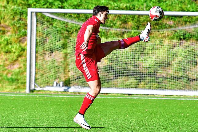 In Torlaune: Tim Siegin erzielte beim 7:0-Sieg des VfR Bad Bellingen gegen den SV Jestetten stolze fünf Tore für seine Elf. Insgesamt ...