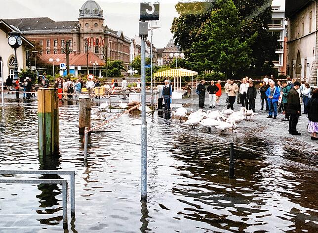 Bild 1: Archivbilder vom Hochwasser 1999 in Konstanz!